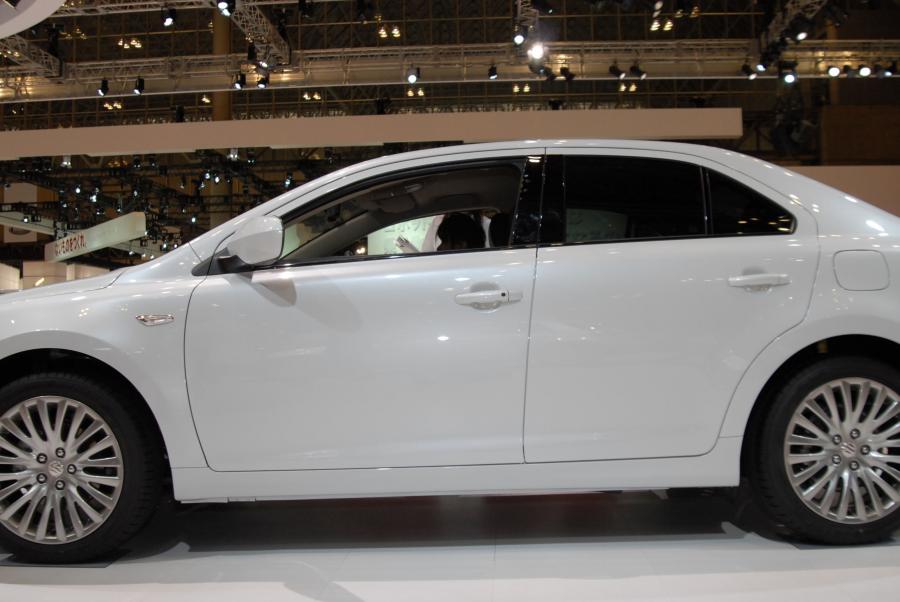  Suzuki Kizashi 2010 года  (фото 106 из 136)